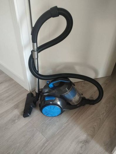 Vacuum cleaner