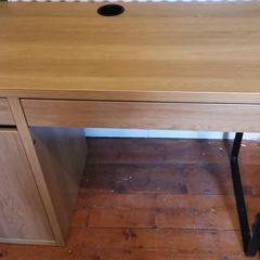 Micke desk