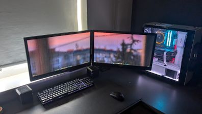 Monitors dual and floating stand