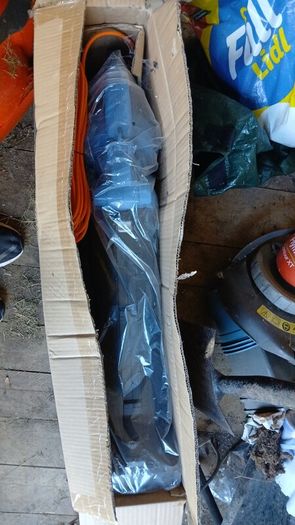 Leaf blower