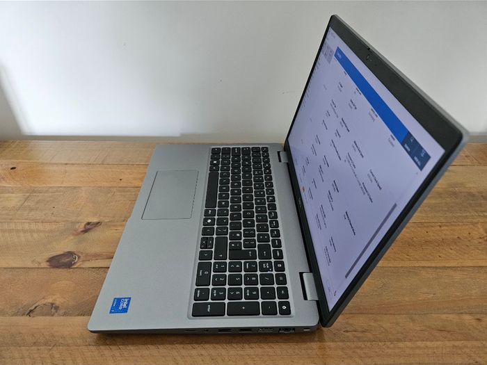 Dell Precision 3591 (Ultra 7 / 16GB / 256GB / RTX 500 Ada)