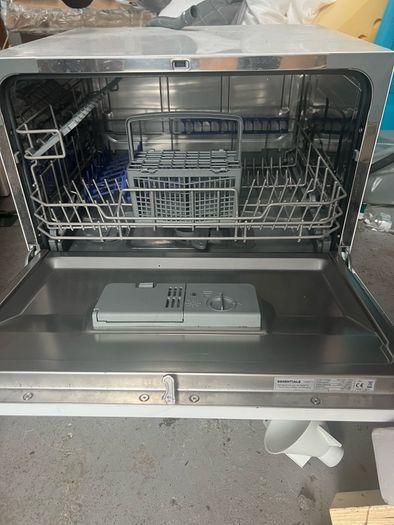 Essentials Tabletop dishwasher