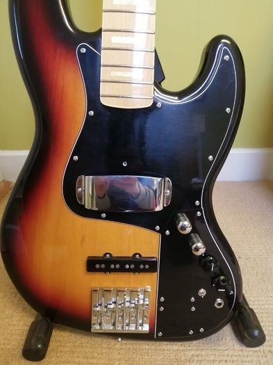 Fender Marcus Miller Jazz Bass Tobacco Sunburst Mij