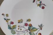 Lovely Royal Worcester Fine English Bone China Wall Plate.