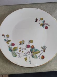 Lovely Royal Worcester Fine English Bone China Wall Plate.