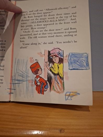 Enid Blyton Bom Book
