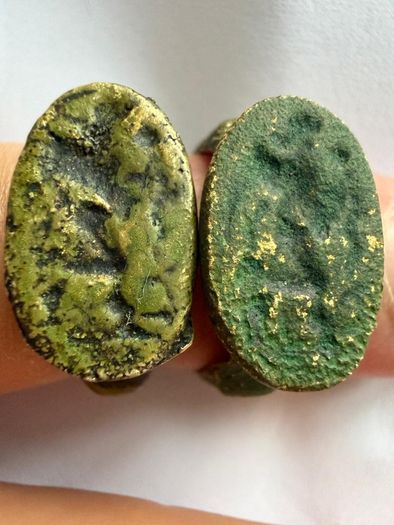 Rare Ancient Roman & Byzantine Bronze Collection - 2 Signet Rings & 2 Coins (4-Piece Lot)
