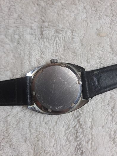 Vintage mechanical Pierpont watch.