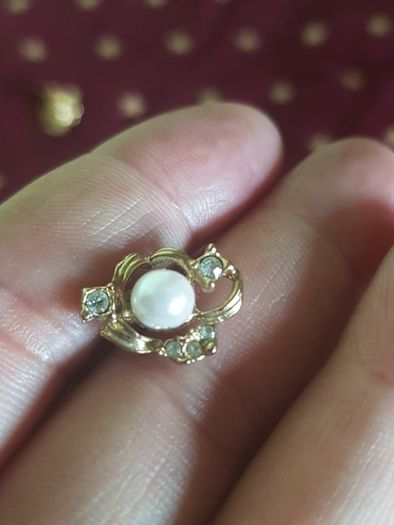 Pearl earrings