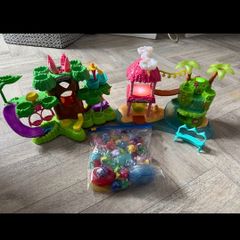Hatchimals and accessories