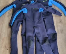 Kids Wetsuits and booties