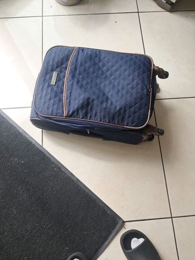suit case small good cond