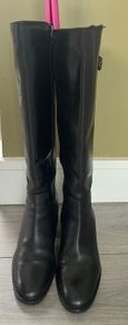 Clarks Black Leather Boots Knee High.  Ladies Size Uk 6.5  / Eu 40  In excellent lightly used Condition.