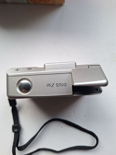 Canon IXUS Z50 APS film camera