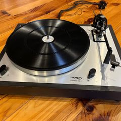Thorens 166 MK 11 Turntable