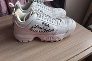 Fila Girls / Ladies Runner - (As new) - Size 6.5