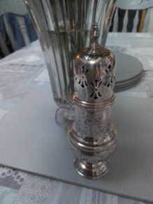 Viner's of Sheffield vintage Sugar Shaker