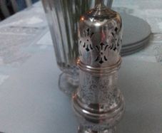 Viner's of Sheffield vintage Sugar Shaker