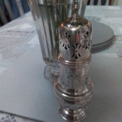 Viner's of Sheffield vintage Sugar Shaker