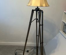 Floor lamp