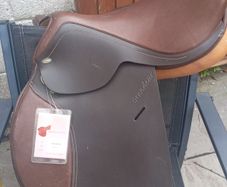 Horse saddle (never used)
