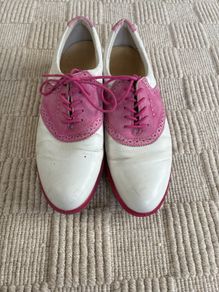Ladies golf shoes