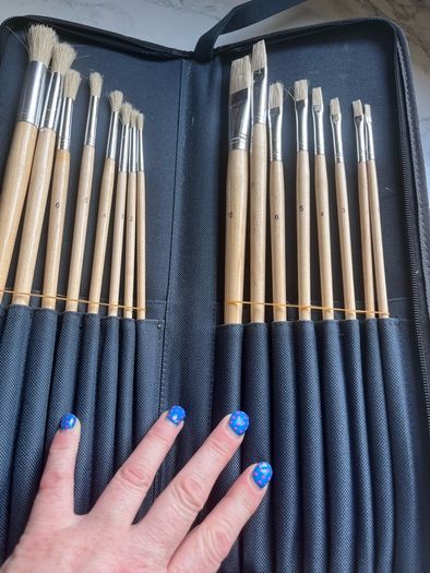 Paint brushes