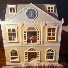 Sylvanian Families Cloverleaf Manor.