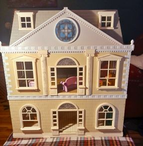 Sylvanian Families Cloverleaf Manor.
