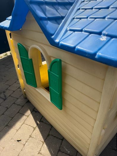 play house and slide