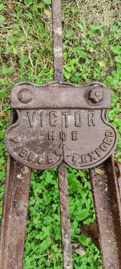 Vintage Victor Hoe Pierce Wexford