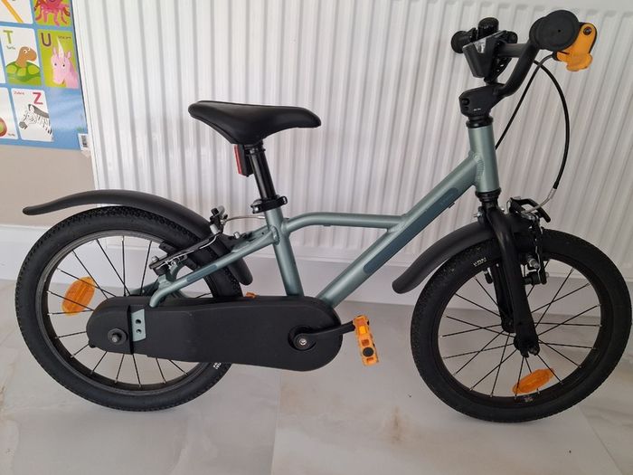 Decathlon BTWIN 16-inch kids bike