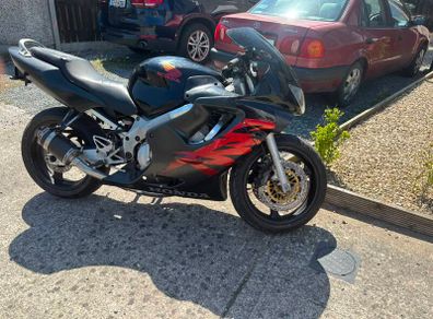 2000 Honda cbr600 f breaking