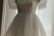 Pin up girl - short, airy, flared dress with puff sleeves