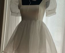 Pin up girl - short, airy, flared dress with puff sleeves