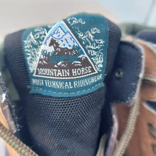 Riding boots