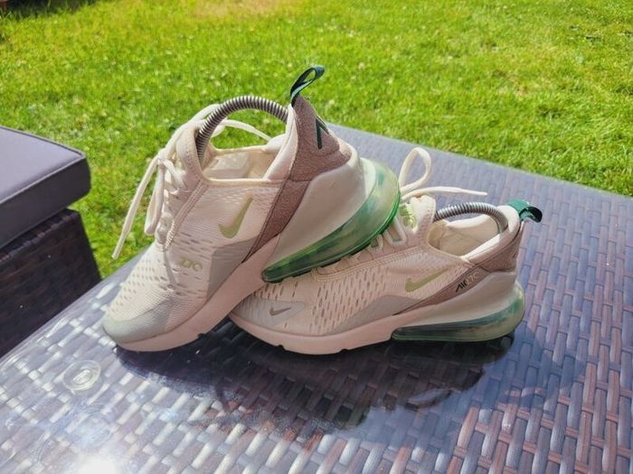 Nike  Air 270