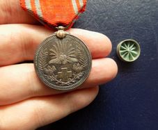 Japanese Red Cross Silver Service Medal.Old dark tone.
