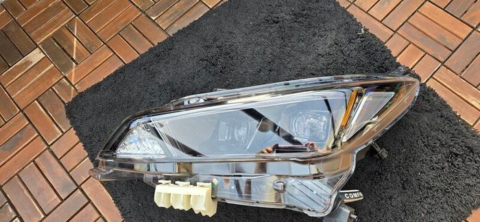 nissan leaf left headlight