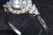 Vintage 9ct White Gold Cluster Ring  Size 51.5