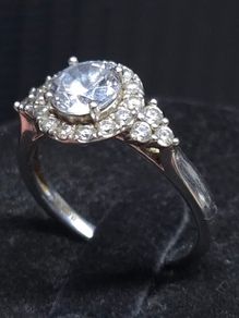 Vintage 9ct White Gold Cluster Ring  Size 51.5