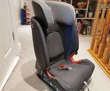 Britax romer car seat (Advansafix IV M)