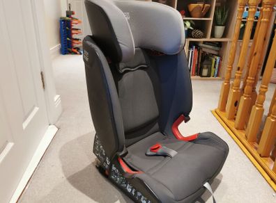 Britax romer car seat (Advansafix IV M)