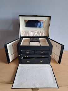 jewellery box
