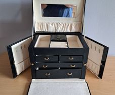 jewellery box