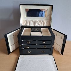 jewellery box
