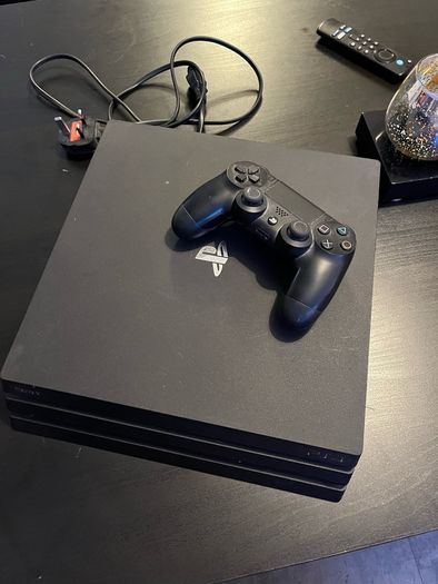 Playstation 4 Pro 1TB Black