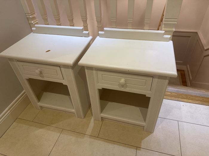 Bedside lockers