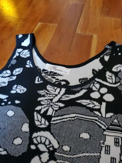 Black & White Pattern Knit Dress Size