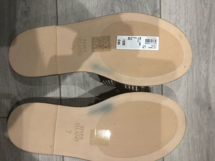 River island sandals
